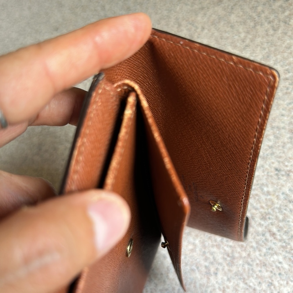 Louis Vuitton Wallet ( authentic ) - Picture 10 of 10